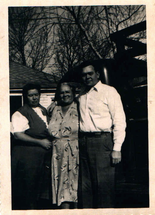 Mabel Parset VanZandt Swalls, Delphia Ann VanZandt-York-Stewart, nee Jones, and Thomas Jesse ‘Jess’ VanZandt.  Mabel & Jess are my maternal grandmothers full blooded siblings.  This photo was probably taken months before Uncle Jess died due to an accident Old Ben #8 in Ziegler, Franklin Co., Illinois.